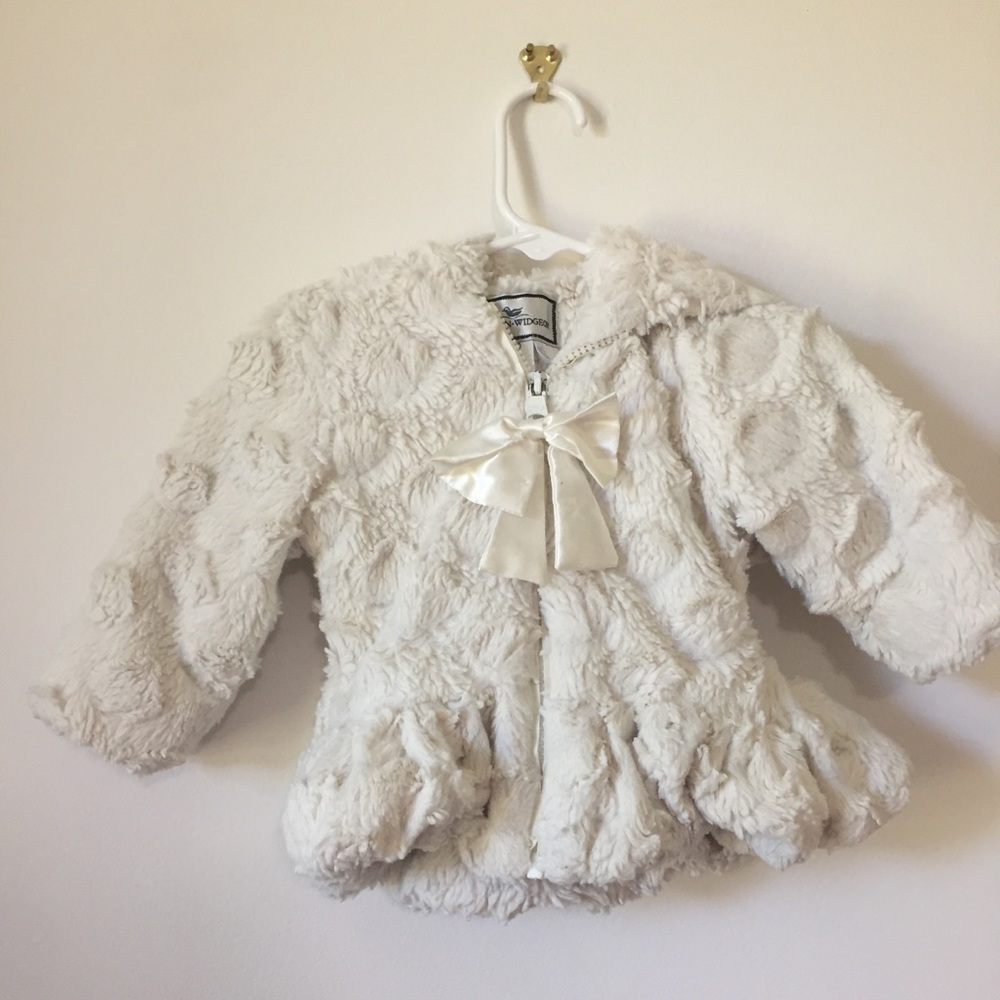 American Widgeon white hood jacket with bow